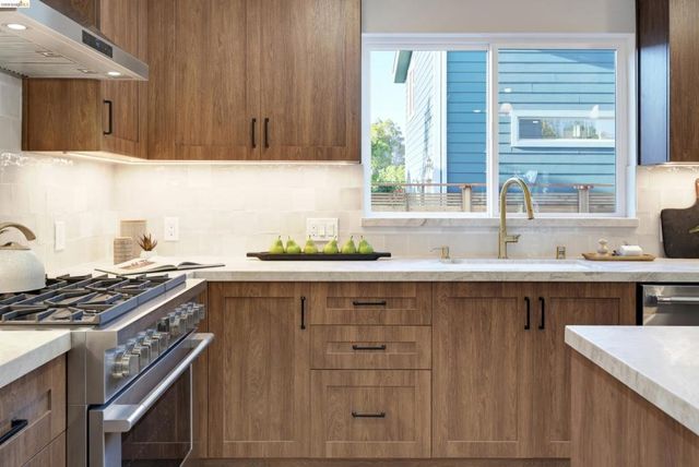 1705 Russell St, Berkeley, CA 94703