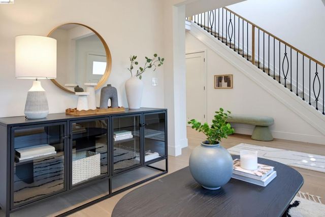 1705 Russell St, Berkeley, CA 94703