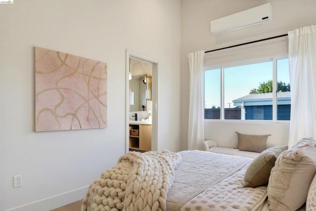 1705 Russell St, Berkeley, CA 94703