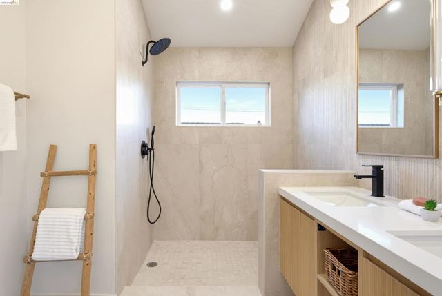 1705 Russell St, Berkeley, CA 94703