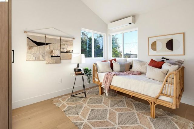 1705 Russell St, Berkeley, CA 94703