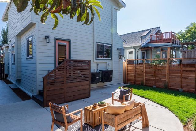 1705 Russell St, Berkeley, CA 94703