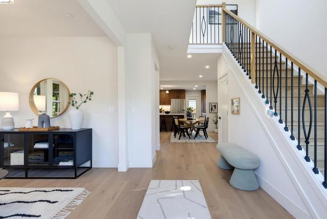 1705 Russell St, Berkeley, CA 94703