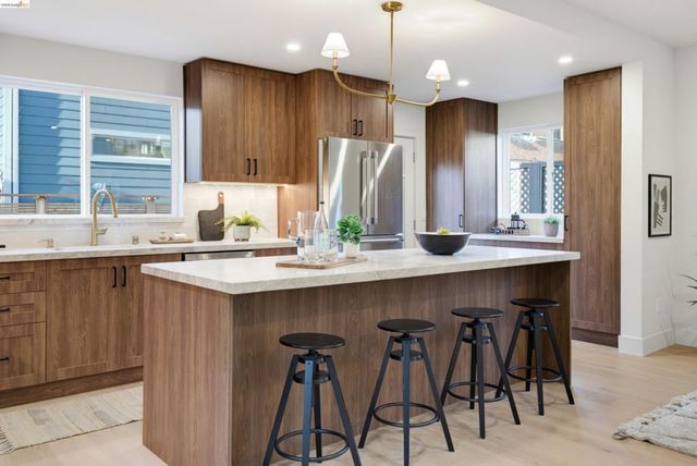 1705 Russell St, Berkeley, CA 94703