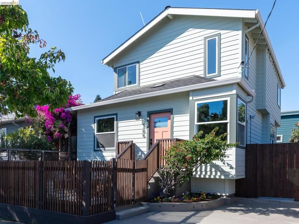1705 Russell St, Berkeley, CA 94703