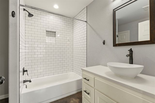 933 Rice Street, Denison, TX 75020