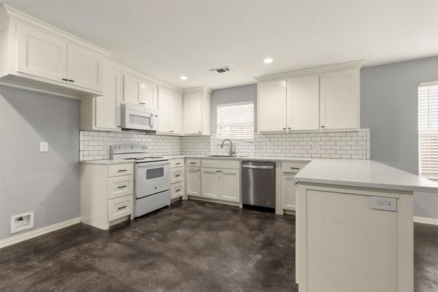 933 Rice Street, Denison, TX 75020