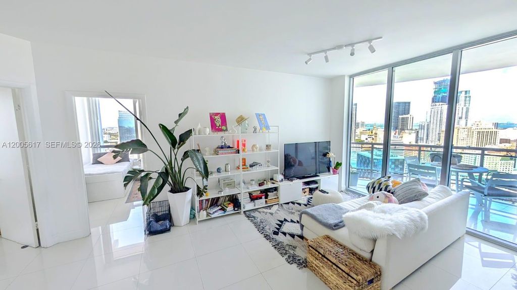 350 S Miami Ave 2813, Miami, FL 33130