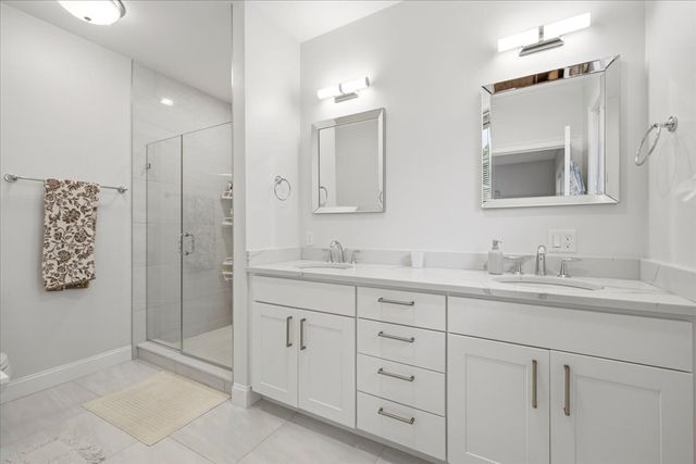 15 Ricker Rd 2, Newton, MA 02458