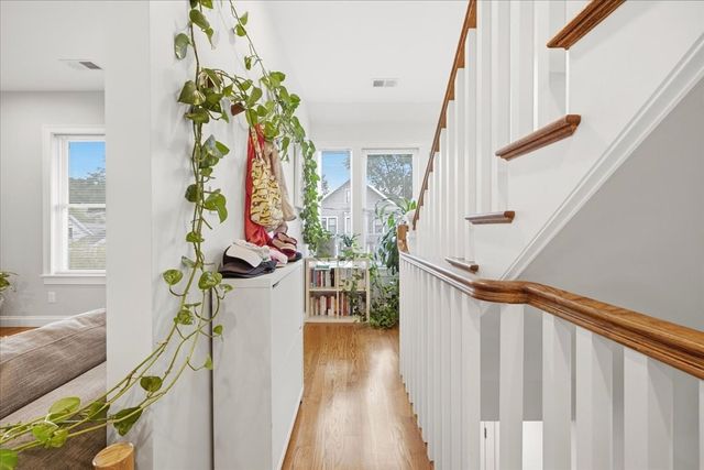 15 Ricker Rd 2, Newton, MA 02458