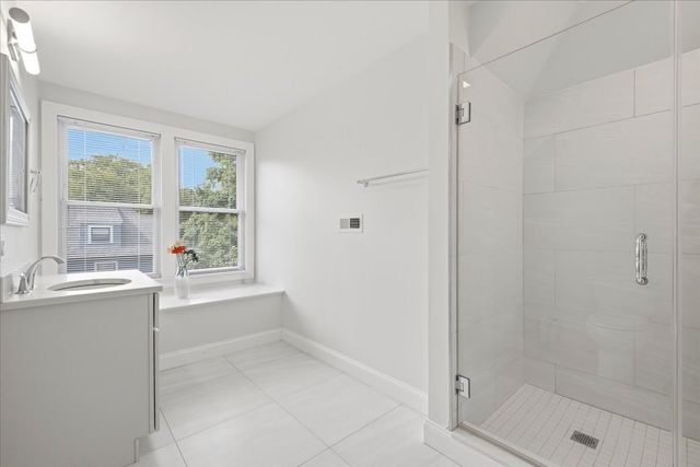 15 Ricker Rd 2, Newton, MA 02458