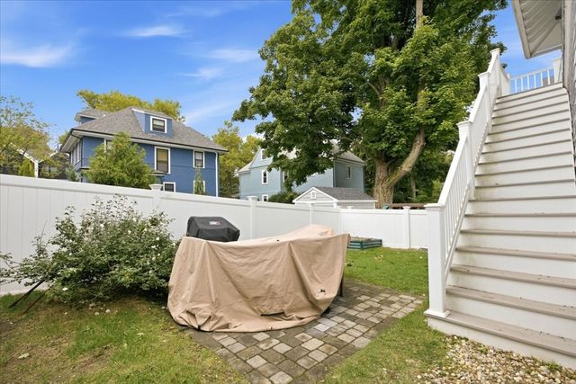 15 Ricker Rd 2, Newton, MA 02458