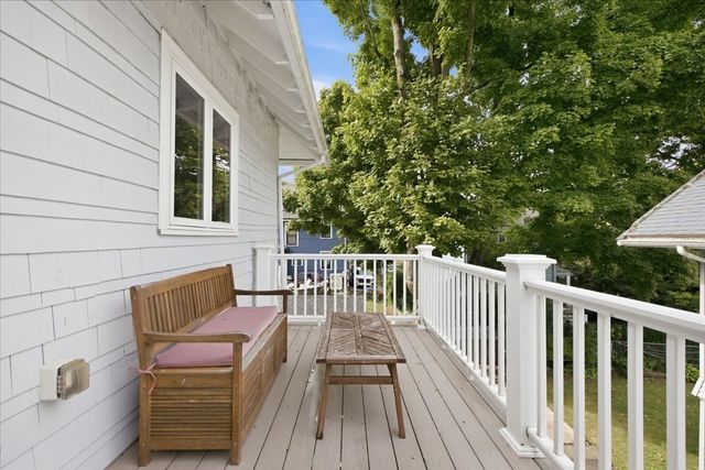 15 Ricker Rd 2, Newton, MA 02458