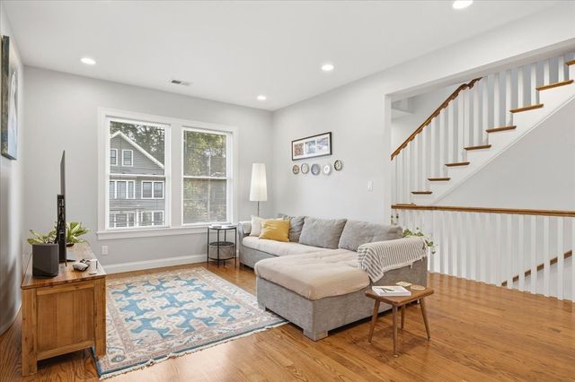 15 Ricker Rd 2, Newton, MA 02458