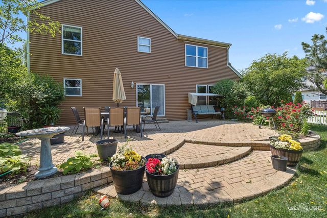 809 Eagle Drive, Aurora, IL 60506