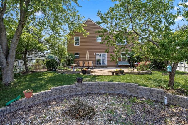 809 Eagle Drive, Aurora, IL 60506