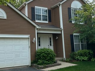 809 Eagle Drive, Aurora, IL 60506