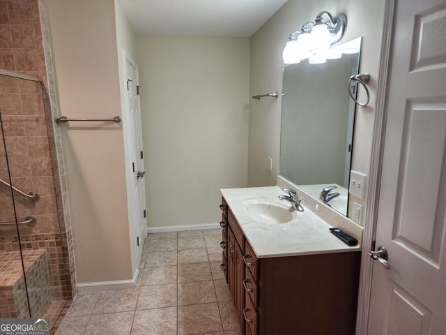 70 GOLDEN OAKS Drive, Hartwell, GA 30643