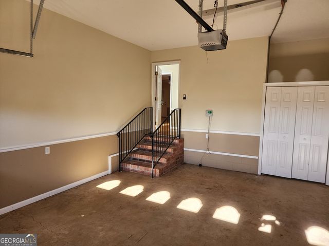 70 GOLDEN OAKS Drive, Hartwell, GA 30643