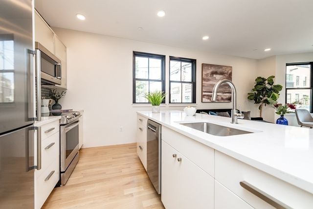 66 Hurley 1, Cambridge, MA 02141