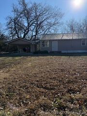 605 W Main Street, Vian, OK 74962