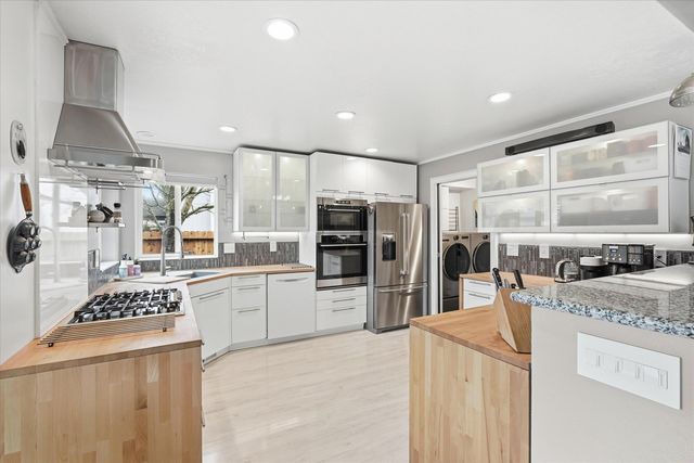 2074 SE Kayleigh Way, Grants Pass, OR 97526