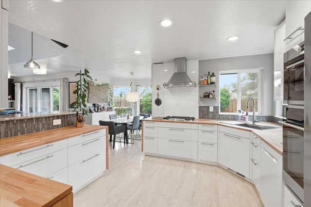 2074 SE Kayleigh Way, Grants Pass, OR 97526