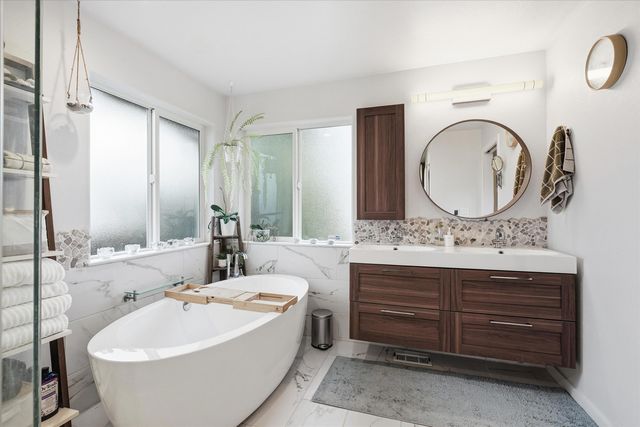 2074 SE Kayleigh Way, Grants Pass, OR 97526