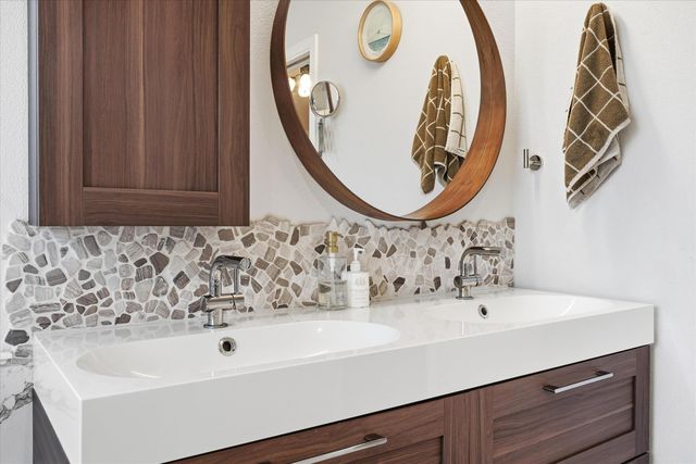 2074 SE Kayleigh Way, Grants Pass, OR 97526