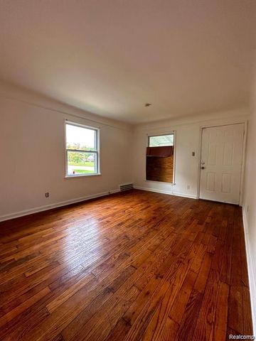 19242 Moross Road, Detroit, MI 48224