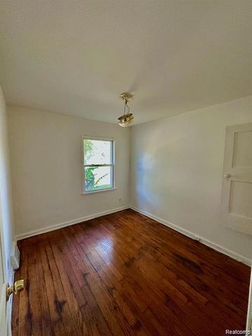 19242 Moross Road, Detroit, MI 48224