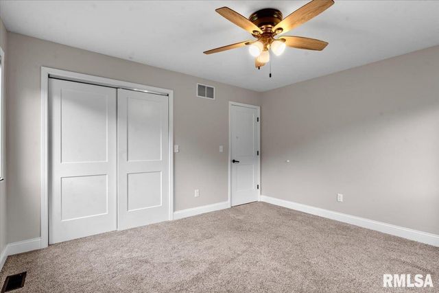 5660 Wesley Chapel Road, Chatham, IL 62629