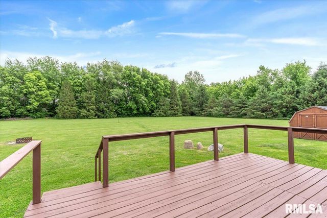 5660 Wesley Chapel Road, Chatham, IL 62629
