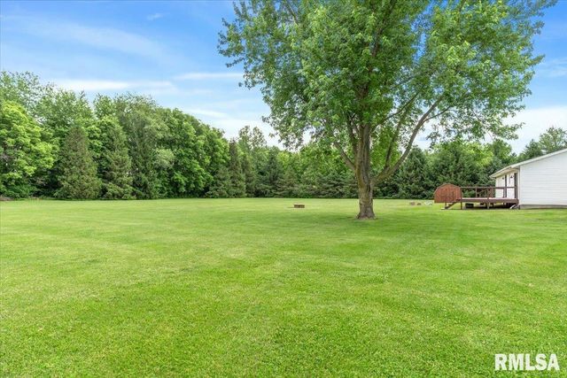5660 Wesley Chapel Road, Chatham, IL 62629