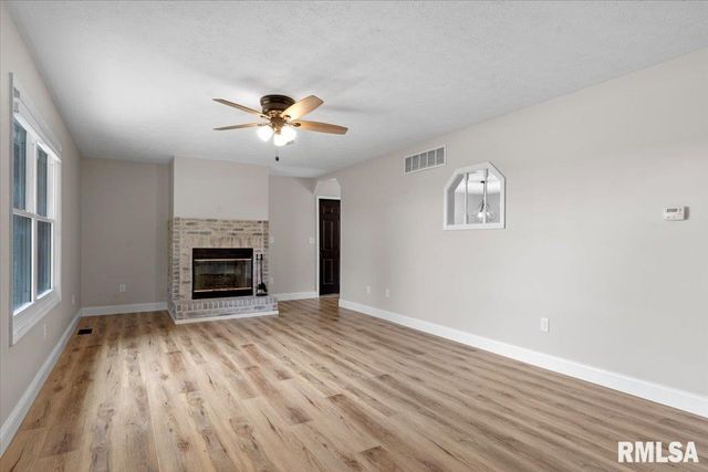 5660 Wesley Chapel Road, Chatham, IL 62629