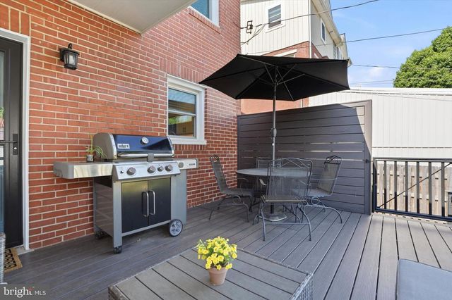 328 DEAN ST, West Chester, PA 19382