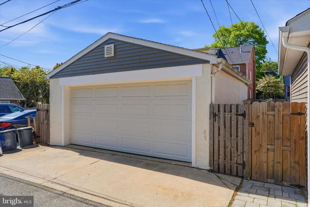 328 DEAN ST, West Chester, PA 19382