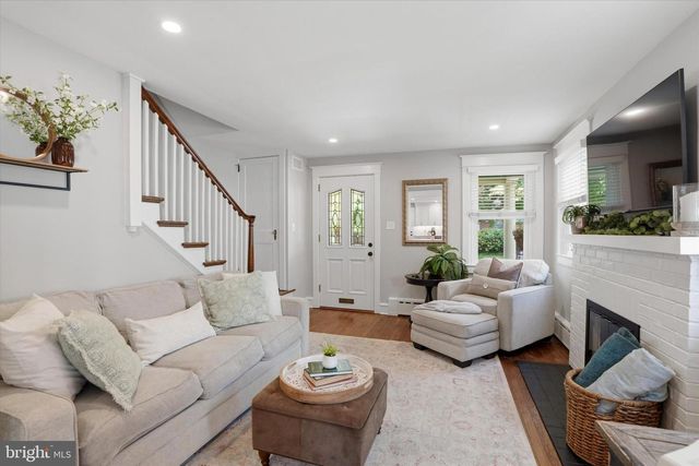 328 DEAN ST, West Chester, PA 19382