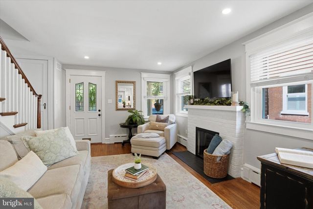 328 DEAN ST, West Chester, PA 19382