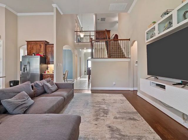 800 Gray Hawk Lane, Euless, TX 76039