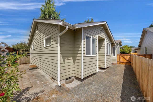 17732 27th Avenue NE, Marysville, WA 98271