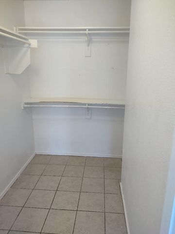1613 Wavecrest Drive, Glenn Heights, TX 75154