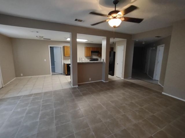1613 Wavecrest Drive, Glenn Heights, TX 75154