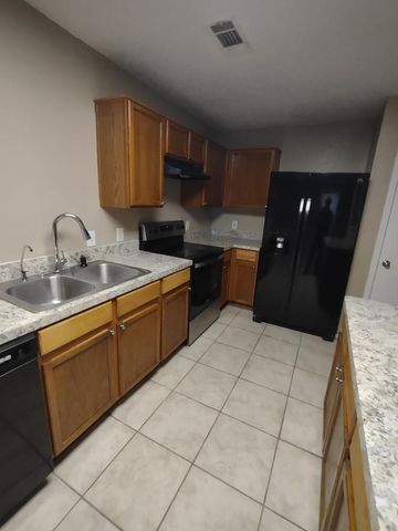 1613 Wavecrest Drive, Glenn Heights, TX 75154