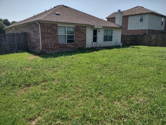 1613 Wavecrest Drive, Glenn Heights, TX 75154