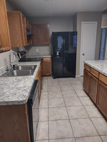 1613 Wavecrest Drive, Glenn Heights, TX 75154