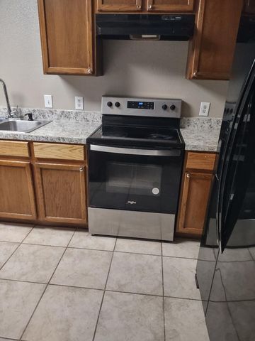 1613 Wavecrest Drive, Glenn Heights, TX 75154