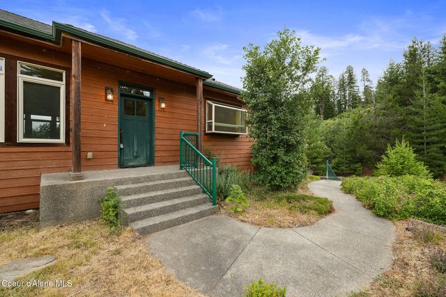 8753 S Loffs Bay Rd, Coeur D'alene, ID 83814