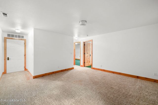8753 S Loffs Bay Rd, Coeur D'alene, ID 83814