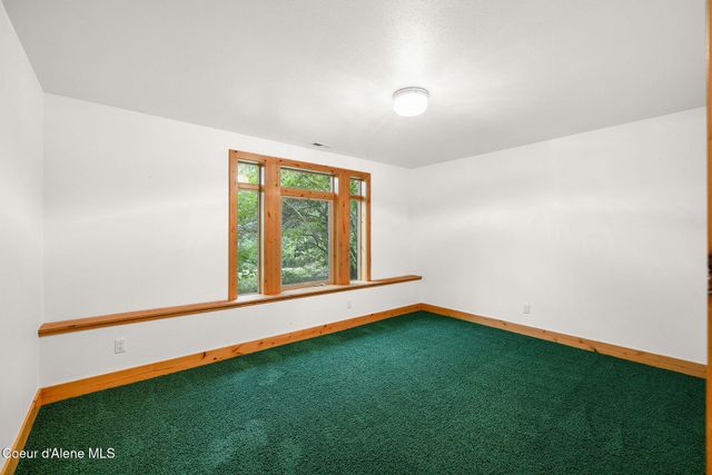 8753 S Loffs Bay Rd, Coeur D'alene, ID 83814